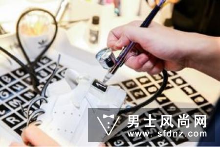 adidas Originals 阿迪达斯三叶草北京世贸天阶店隆重开幕