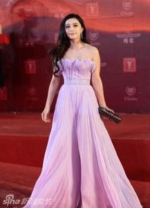 第21届上海电影节开幕式红毯华服美裙一定是少不了