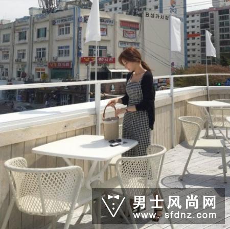 格子连衣裙配什么鞋子 这四种搭配充满甜美又俏皮