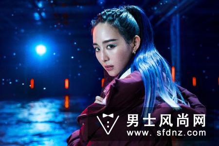 adidas 十一月新款羽绒服来袭，和这个冬天擦出火花
