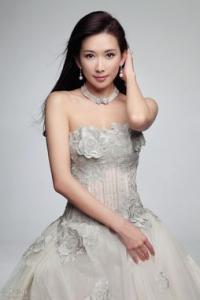 林志玲百花奖礼服是怎么回事 林志玲百花奖礼服是什么样子