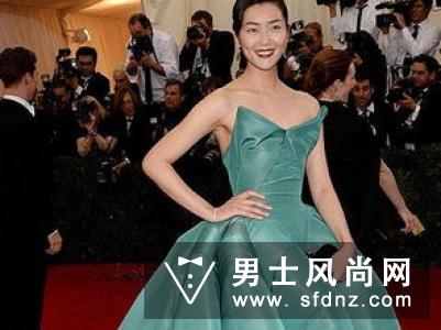 2018amfAR慈善晚宴红毯 华服美裙值得夏季参考