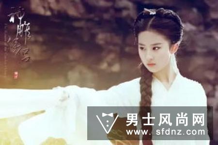 《寂寞空庭春欲晚》郑爽古装造型美得冒泡