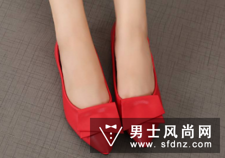 婚鞋买几双 买大了怎么办