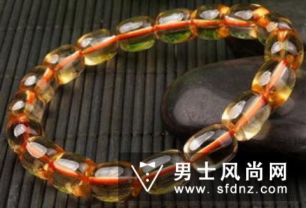 黄发晶适合什么人戴 和黄水晶哪个好