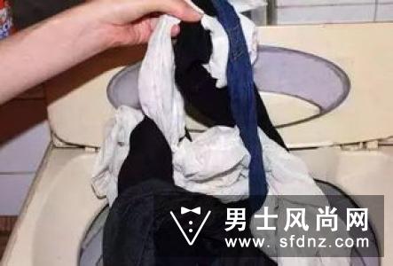 皮裤粘上血渍怎么洗 腰大了怎么改