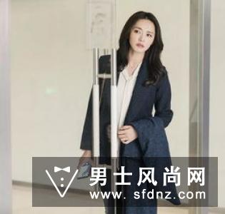 都挺好姚晨的丝巾是什么牌子 苏明玉同款Shanghai Tang丝巾多少钱一条