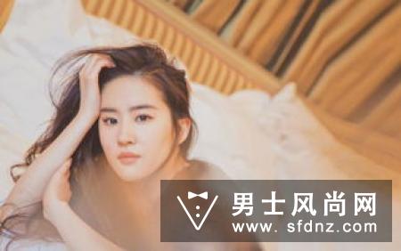 别等春天才装嫩！今冬跟神仙姐姐一起穿粉色