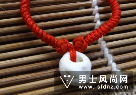 狗牙适合戴在哪里 怎么保养