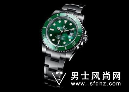 带百达翡丽的人的品味 高调吗