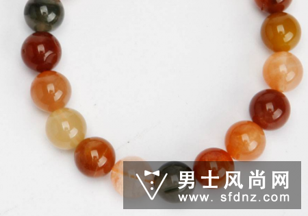 福禄寿水晶戴哪只手 要消磁吗