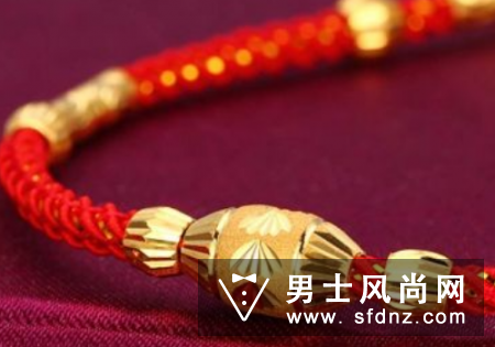 转运珠应自己买还是别人送 戴上后能摘下吗