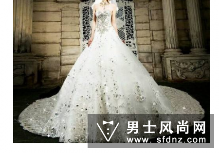 手臂粗适合穿什么婚纱 手臂粗如何选择婚纱