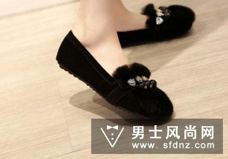 穿单鞋瓢鞋里面穿什么袜子穿久了会大还是会小
