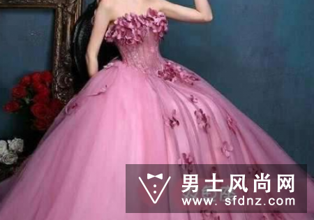 一天拍4套婚纱照,心情好,摄影师也比较好的