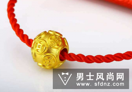 转运珠应自己买还是别人送 戴上后能摘下吗