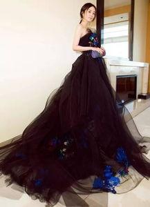 北京大学生电影节红毯杨幂礼服是什么牌子