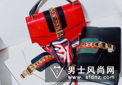 别再盯着她的穿搭了 温暖的弦张钧甯同款包包更抢镜！
