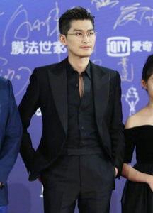 2018北影节闭幕式红毯礼服 佟丽娅最美！