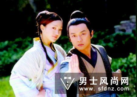 郑爽张翰分手 金童玉女甜蜜造型回顾