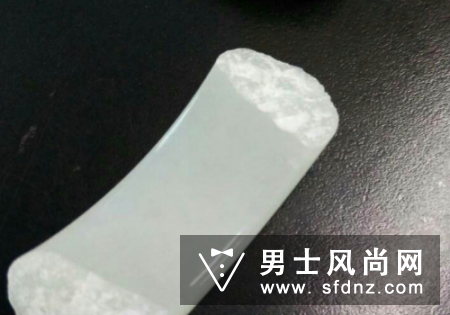 玉坏了一个角还能戴吗 古玉要开光吗能戴吗