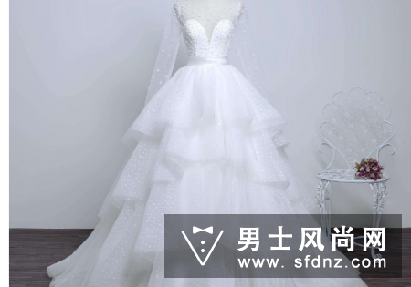 一字肩婚纱适合什么人 配什么首饰好看