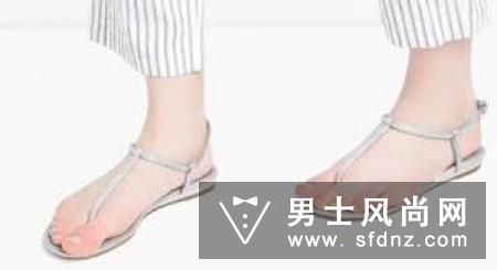 凉鞋磨脚背怎么办–安居客房产问答