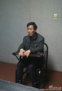 为什么一开始要花那么多钱去买阿玛尼的套装?