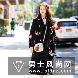 唐嫣米兰看秀造型 穿的皮裙是什么牌子？