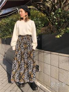 印花裙、格纹裙、波点裙……春季花色长裙配什么上衣好看