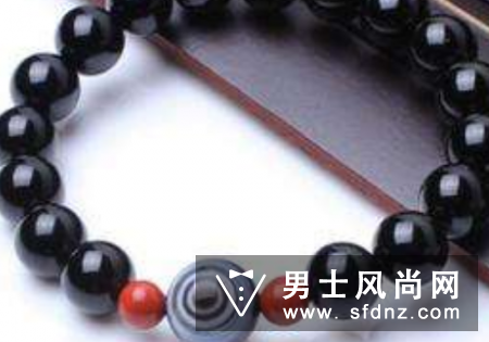 乌鸦血石是什么石 佩戴禁忌