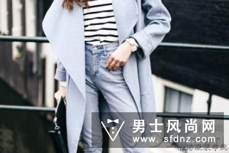 灰色毛衣配什么颜色外套 配什么裤子