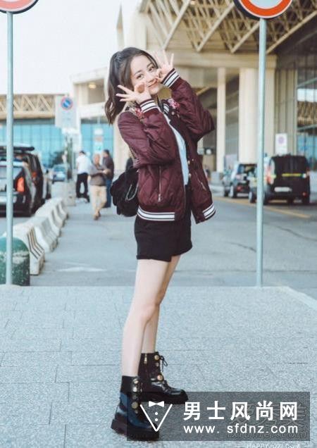 又种草！迪丽热巴同款棒球服外套也超美