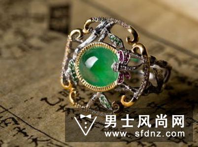30岁女人适合戴玉 适合戴绿色翡翠戒指吗