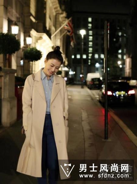好久不见！高圆圆最新街拍依旧美成小仙女