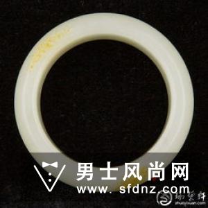 和田玉手镯什么颜色好 怎么选购
