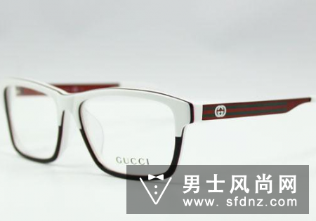 框架眼镜松一点好还是紧一点好 可以带别人的吗