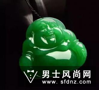 30岁女人适合戴玉 适合戴绿色翡翠戒指吗