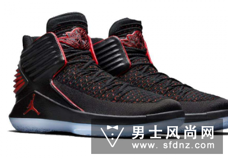 aj32和lbj15哪个好 脚感对比