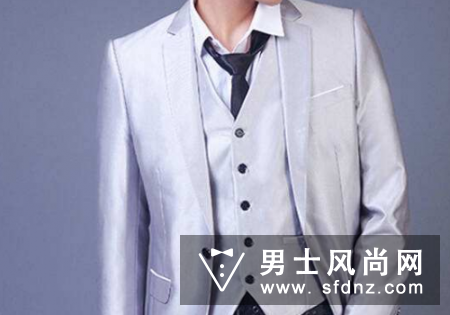 结婚新郎穿什么颜色衬衣 配什么颜色的西服