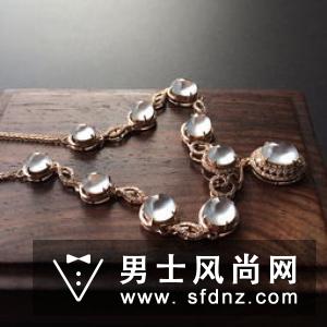 玫瑰金项链可以碰水吗 有什么影响