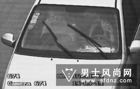 穿人字拖可以开车吗 穿拖鞋开车怎么处罚