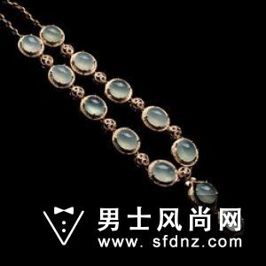玫瑰金项链可以碰水吗 有什么影响