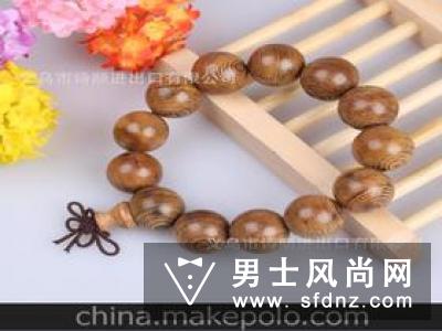 鸡翅木手串盘多久 能沾水吗